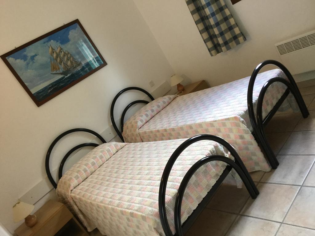 Residence Playa Del'Oro 파본느 외부 사진